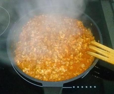 Espaguetis con carne piacada Espaguetis con carne piacada