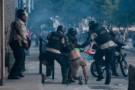 Maduro y esto qué es, SECUESTRO ???? Ver imagen en Twitter