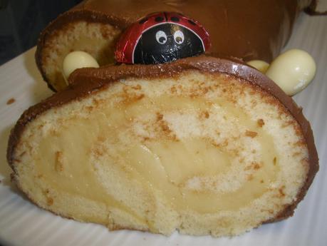Tronco relleno de natillas y Nocilla Tronco relleno de natillas y Nocilla