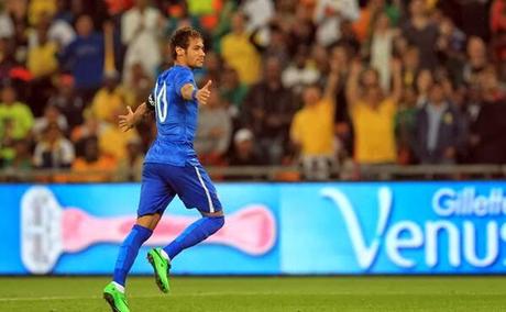 Neymar anotó un hat-trick para la victoria de la Canarinha Neymar