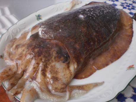 PESCADO FRITO AL ESTILO MALAGUEÑO (MERLUZA, BOQUERONES Y JIBIAS FRITAS)