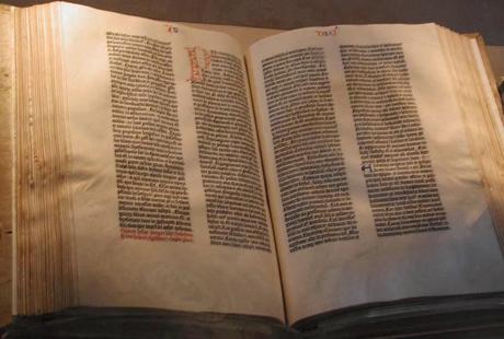 biblia GUTENBER ¿CUAL ES EL LIBRO IMPRESO MÁS ANTIGUO DEL MUNDO?