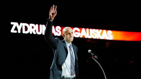 Los Cavs retiran la camiseta de Ilgauskas Los Cavs retiran la camiseta de Ilgauskas