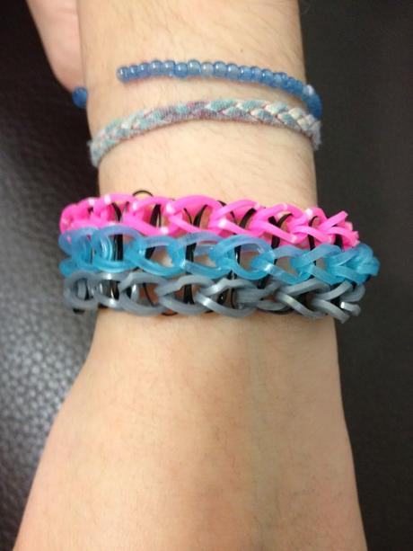 PULSERA DE GOMITAS TRIPLE