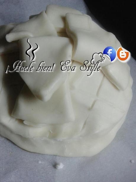 Pastel de hojaldre con requesón y frutas Pastel de hojaldre con requesón y frutas