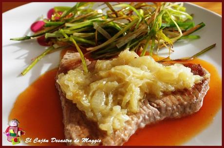 ATÚN CON CEBOLLA Y SALSA AGRIDULCE ATÚN CON CEBOLLA Y SALSA AGRIDULCE