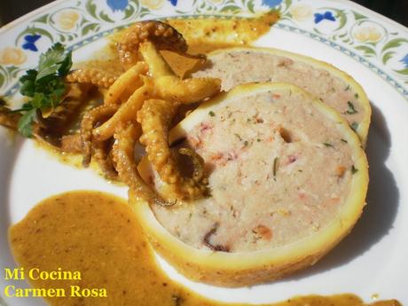 CALAMAR RELLENO A LA MARENGA (RELLENO DE PESCADO Y MARISCO CON SALSA DE ALMENDRAS) CALAMAR RELLENO A LA MARENGA (RELLENO DE PESCADO Y MARISCO CON SALSA DE ALMENDRAS)