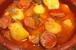 PATATAS CON CHORIZO O A LA RIOJANA PATATAS CON CHORIZO O A LA RIOJANA