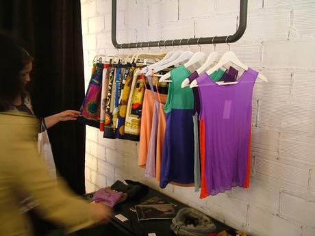 MUJERES Y MODA EN CARAVAN STATION MUJERES Y MODA EN CARAVAN STATION