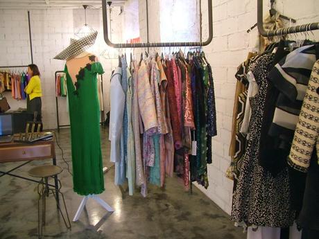 MUJERES Y MODA EN CARAVAN STATION MUJERES Y MODA EN CARAVAN STATION