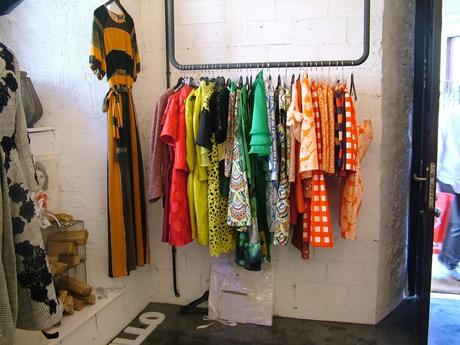 MUJERES Y MODA EN CARAVAN STATION MUJERES Y MODA EN CARAVAN STATION