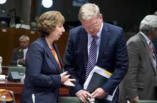 DECADENCIA EN LA CONDUCCIÓN MUNDIAL DECADENCIA EN LA CONDUCCIÓN MUNDIAL