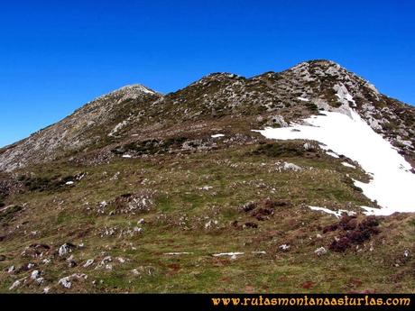 Ruta al Pico Pierzu: Subiendo a las antecimas del Pierzu Ruta al Pico Pierzu: Subiendo a las antecimas del Pierzu