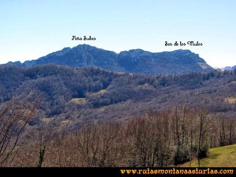 Ruta al Pico Pierzu: Vista de Peña Subes y Sen de los Mulos Ruta al Pico Pierzu: Vista de Peña Subes y Sen de los Mulos