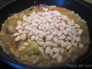 Pochas con bacalao y escalivada Incorporar las pochas
