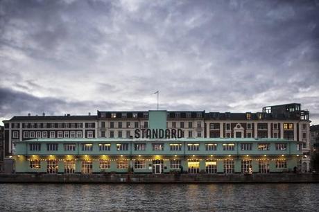 The Standard, con interiores de GamFratesi: el renacer de la antigua aduana del puerto de Copenhague. 2 standard