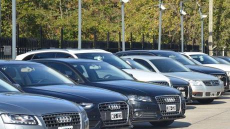 Gobierno se reúne el martes con el sector motos y el miércoles, con automotrices Gobierno se reúne el martes con el sector motos y el miércoles, con automotrices