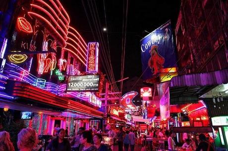 Los barrios rojos de Bangkok Soi Cowboy, barrio rojo de Bangkok