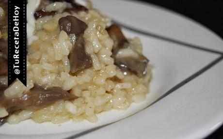 Risotto de setas con queso parmesano - Recetas de cocina italiana Risotto de setas con queso parmesano - Recetas de cocina italiana