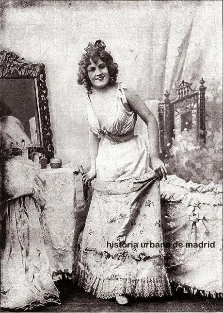 Madrid erótico. El baño de una francesita. Parte II Madrid erótico. El baño de una francesita. Parte II