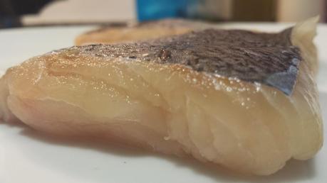 Lomos de Merluza a la Plancha sobre Crema de Calabaza y Zanahoria al Curry Lomos de Merluza a la Plancha sobre Crema de Calabaza y Zanahoria al Curry