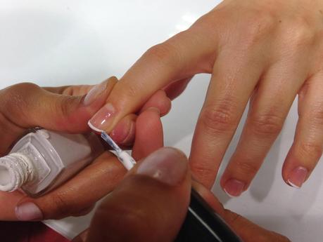 Manos perfectas gracias a BEATRIZ TRAPOTE Manos perfectas gracias a BEATRIZ TRAPOTE