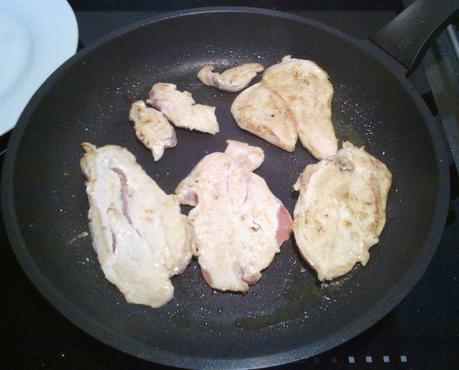 Filetes de pollo en salsa de limón, naranja y miel. Filetes de pollo en salsa de limón, naranja y miel.