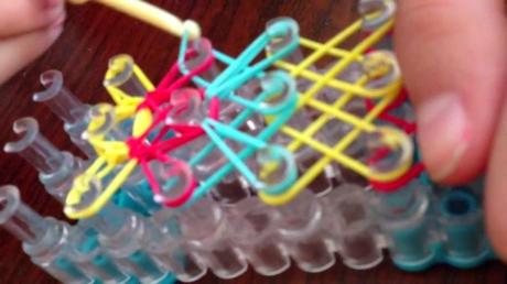 Un poco de todo...pulseras, coquetería, cosas de aquí ...de allá... Un poco de todo...pulseras, coquetería, cosas de aquí ...de allá...