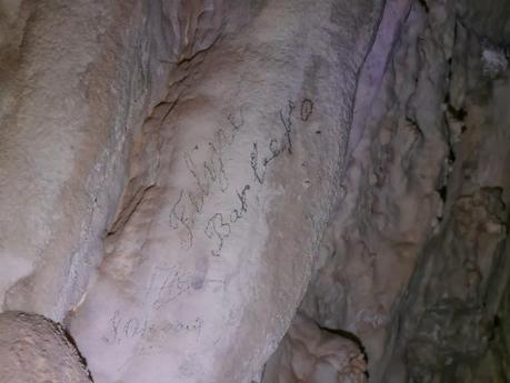 Limpieza de una cavidad en Villacarrillo Limpieza de una cavidad en Villacarrillo