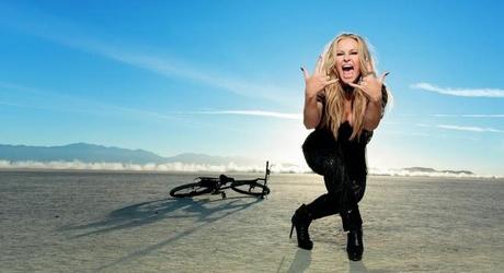 Anastacia regresa con single y nuevo disco