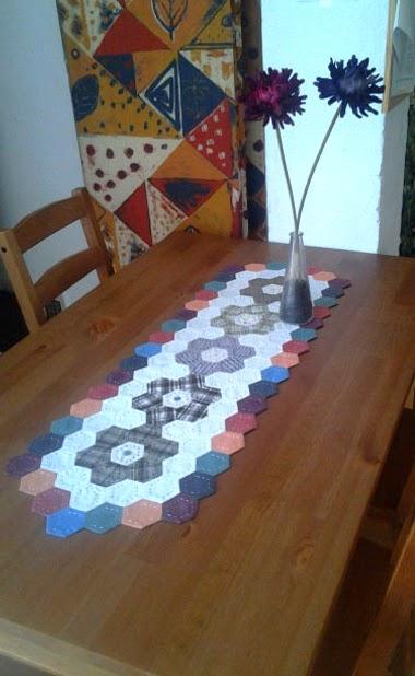 HEXÁGONOS, CAMINO DE MESA, PATCHWORK