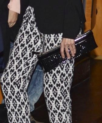 Letizia impacta en Barcelona con su estilismo más rompedor. Consigue sus pantalones Letizia impacta en Barcelona con su estilismo más rompedor. Consigue sus pantalones