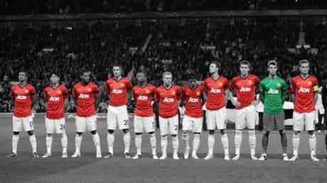 manchester_united_squad_black_white_background_download_hd_wallpaper-1024x576