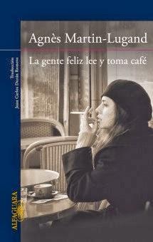 La gente feliz lee y toma café La gente feliz lee y toma café