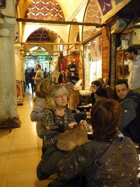 De compras en el Gran Bazar de Estambul