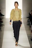 Because elegance is an attitude Because elegance is an attitude