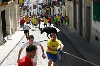 CARCABUEY VUELVE A VIVIR UNA INTENSA JORNADA CON EL TORO DE CUERDA COMO GRAN PROTAGONISTA