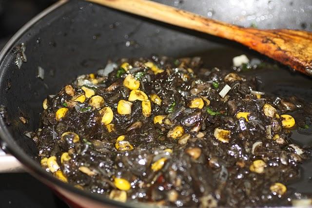 Dos recetas para cocinar con Huitlacoche Dos recetas para cocinar con Huitlacoche