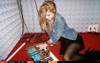 Hermes: J'aime mon carre! Hermes: J'aime mon carre!