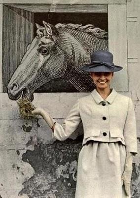 AUDREY HEPBURN Y EL ARTE DE VESTIR LA CABEZA AUDREY HEPBURN Y EL ARTE DE VESTIR LA CABEZA