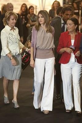 La princesa Letizia inaugura la Cibeles Madrid Fashion Week La princesa Letizia inaugura la Cibeles Madrid Fashion Week