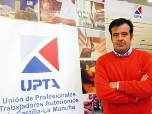 Los autónomos aumentan su jornada laboral por la crisis Los autónomos aumentan su jornada laboral por la crisis