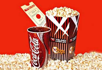 El cine, las palomitas, las Coca-Colas, los dulces… faltan sólo las empanadillas El cine, las palomitas, las Coca-Colas, los dulces… faltan sólo las empanadillas
