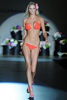 TOP CIBELES : SABADO DIA 18/9 ION FIZ - GUILLERMINA BAEZA - JUANA MARTIN TOP CIBELES : SABADO DIA 18/9 ION FIZ - GUILLERMINA BAEZA - JUANA MARTIN