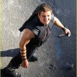 Primeros planos de Ojo de Halcón, Bruja Escarlata y Mercurio en el rodaje de Los Vengadores: La Era de Ultrón Rodaje de Los Vengadores: La Era de Ultrón