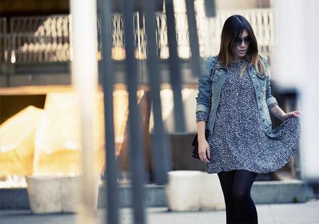 street style barbara crespo zara dress and boots denim jacket fashion blogger outfit blog de moda street style barbara crespo zara dress and boots denim jacket fashion blogger outfit blog de moda