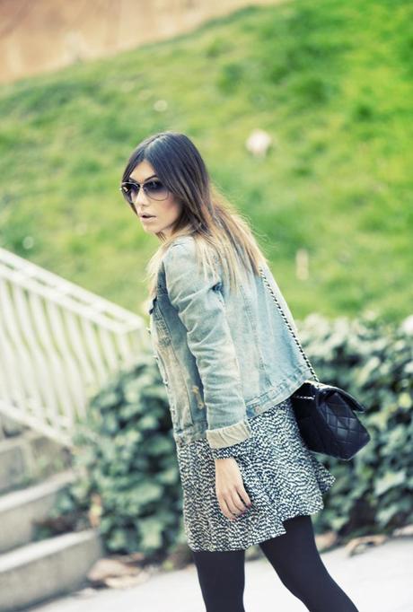 street style barbara crespo zara dress and boots denim jacket fashion blogger outfit blog de moda street style barbara crespo zara dress and boots denim jacket fashion blogger outfit blog de moda