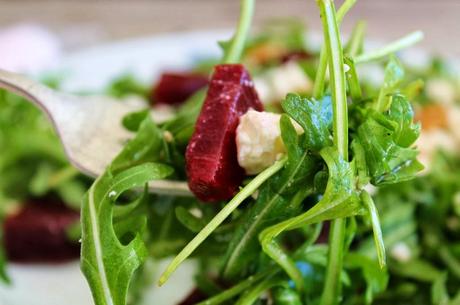 Ensalada de rúcola, remolacha y queso feta (paso a paso) Ensalada de rúcola, remolacha y queso feta (paso a paso)