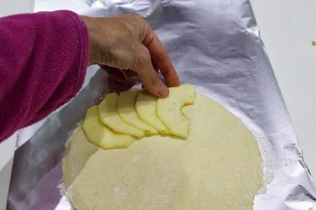 Tarta caliente de manzana con helado de vainilla Tarta caliente de manzana con helado de vainilla