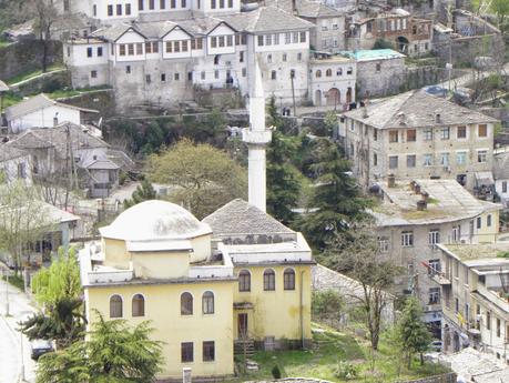 ALBANIA, GJIROKASTRA, LA CIUDAD DE LOS MIL PELDAÑOS